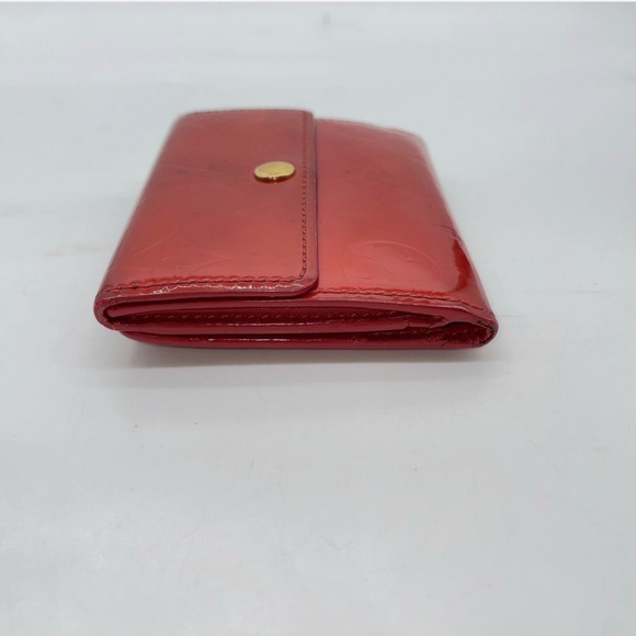 Louis Vuitton Monogram Vernis Ludlow Red Wallet M91090
w Box & Dustbag - Picture 14 of 15